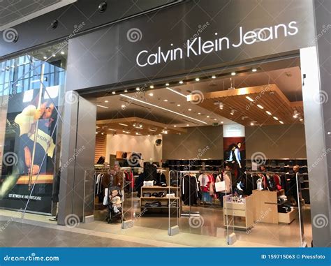 calvin klein jeans shop online.